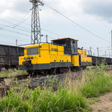 Public and railway dual-use tractor